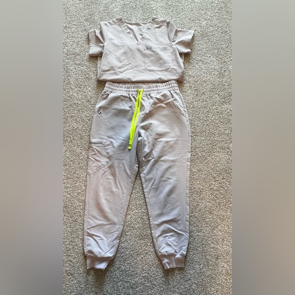 COPY - FIGS Scrubs Set